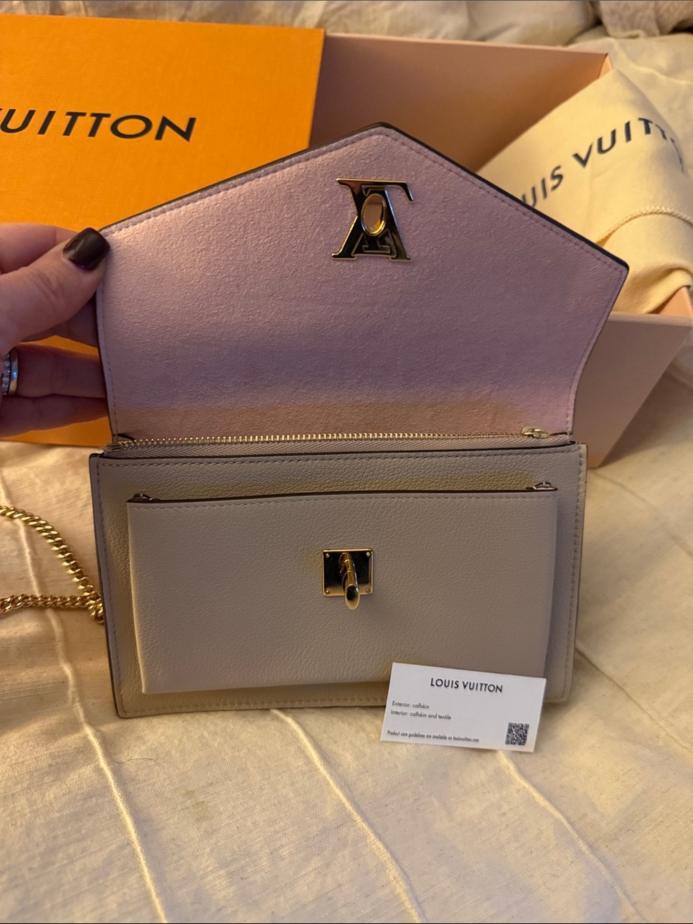 Louis Vuitton Nude/Beige Leather Chain Crossbody with Gold Hardware - Picture 13 of 17